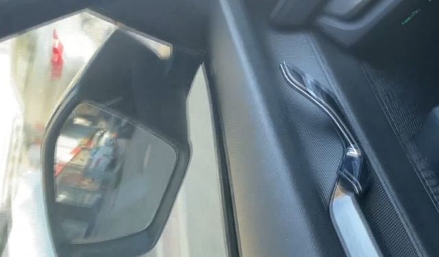 Esenyurt'ta Trafik Magandalığı Kan Dondurdu: Çocukların Olduğu Araca Kurşun Yağdırdı!