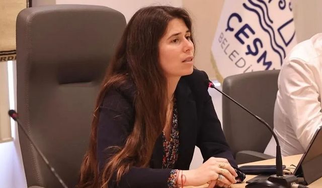 Lâl Denizli'den İlçe Başkanına; "Atanmış İlçe Başkanına Bak Ağzını Yerim Senin"