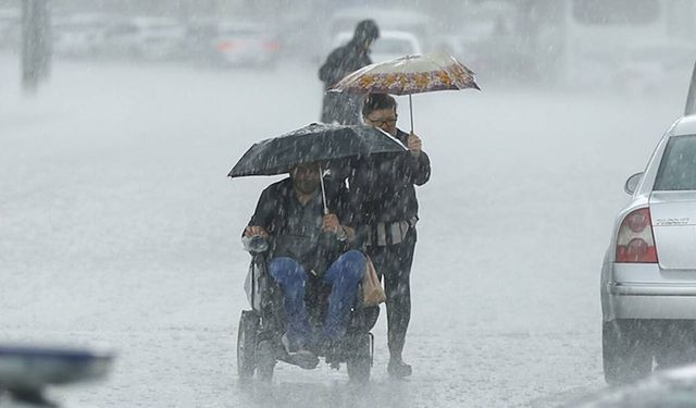 Meteoroloji'den Son Dakika Uyarısı: Sağanak Yağış, Sıcaklık Düşüşü ve Toz Taşınımı Geliyor!
