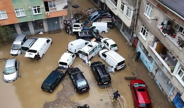 Selde Zarar Gören Aracın Hasarını Kasko Öder mi? Zorunlu Trafik Sigortası Sel Hasarını Karşılar mı?