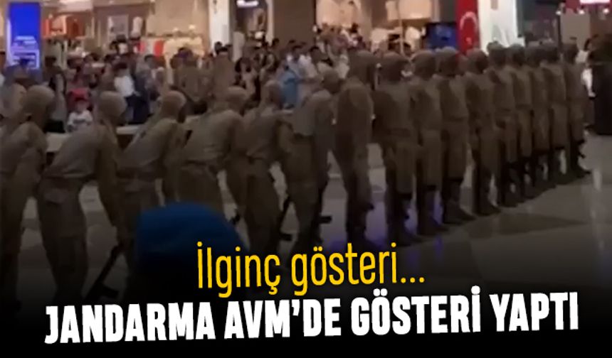 AVM'de yapılan Jandarma gösterisi sosyal medyayı salladı