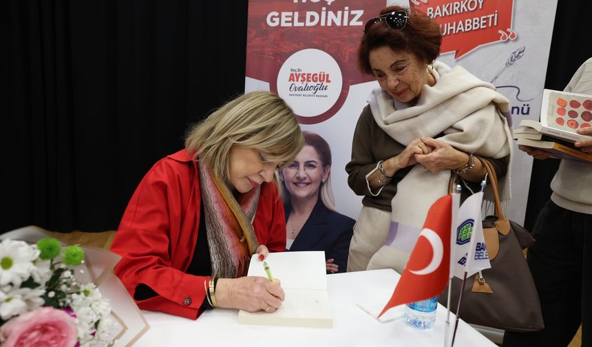 Zeynep Göğüş Bakırköy’de okurlarıyla buluştu