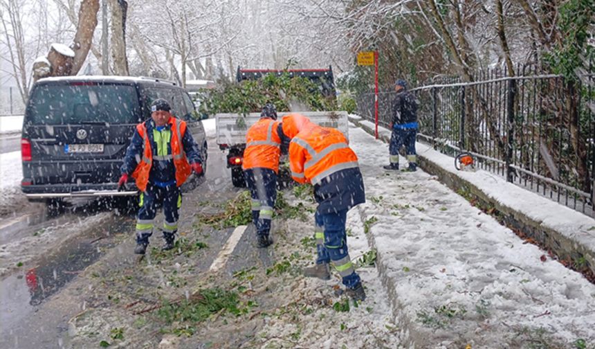 Sarıyer’de karla mücadele