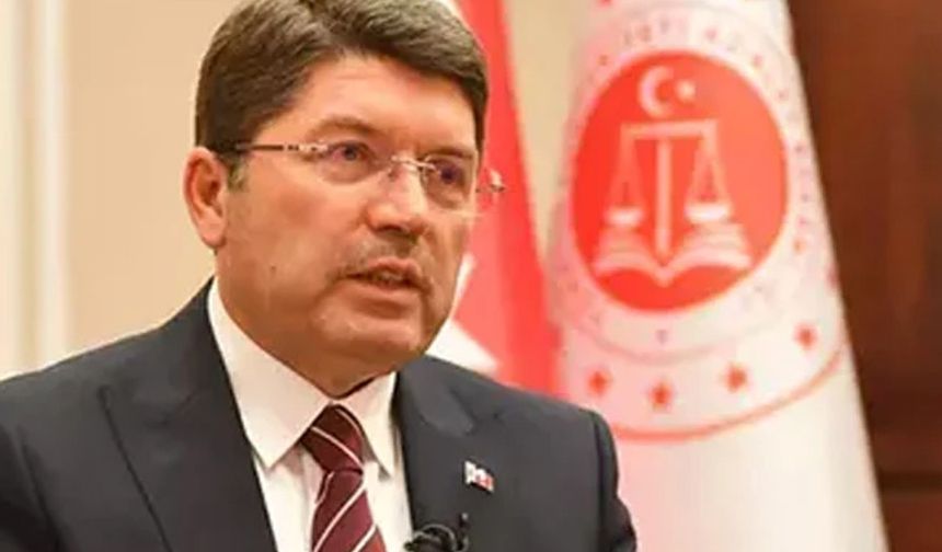 Bakan Tunç'tan DEM'e tepki: Biz top oynamıyoruz