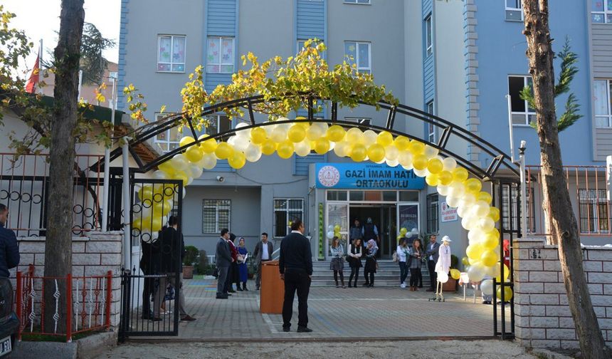 İstanbul'daki 6,2’lik depremin ardından 4 okul boşaltıldı