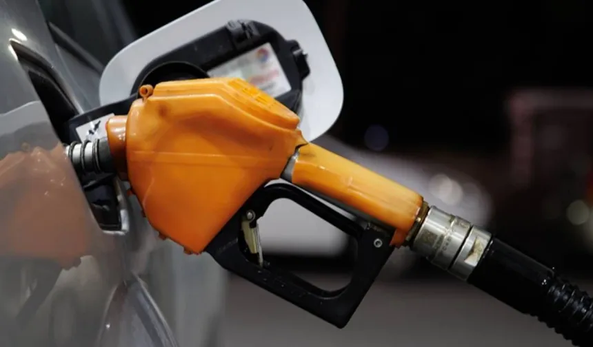 Akaryakıta Bir Zam Daha! Benzin ve Motorin Fiyatları 50 TL’yi Aştı