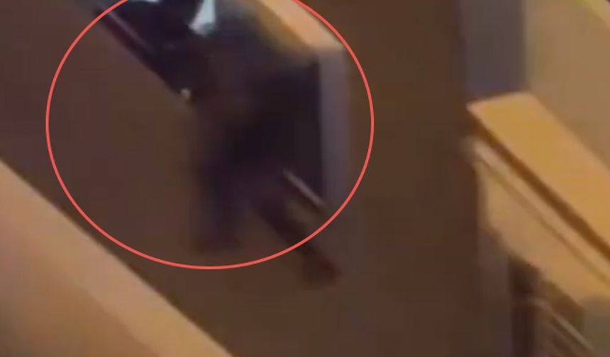 Arabayı vurdu binaya çıktı; Baba korkusu hayattan koparacaktı