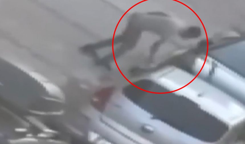 Zeytinburnu'nda bir kişi sokakları gezip araçların lastiğini patlattı