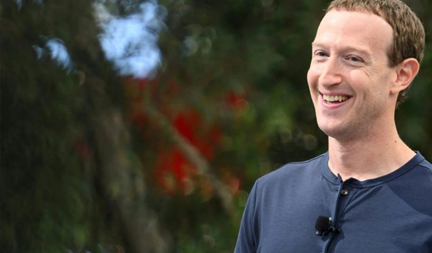 Zuckerberg yapay zeka mühendislerine mesaj atıp milyon dolarlar teklif ediyor