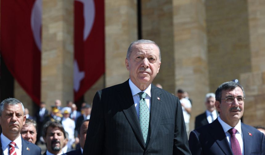 Alışkanlık oldu; Anıtkabir'de yine Erdoğan sloganları