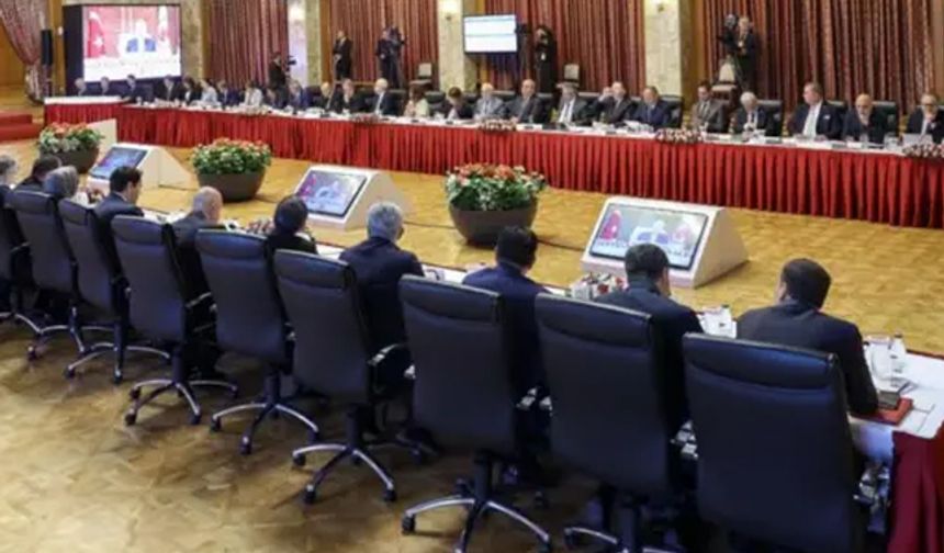 CHP'li vekiller komisyonda konuştu; Kayyumlar derhal kaldırılsın