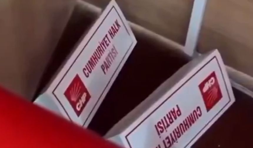 Aydın Büyükşehir Belediye Meclisi'nde CHP Kartları Yerlerde