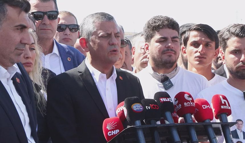 CHP Lideri Özel, Adana’dan Silivri’ye yürüyen gençleri karşıladı
