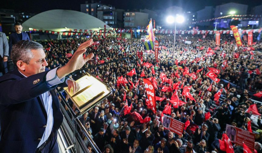 Küçükçekmece’de 58. “Millet İradesine Sahip Çıkıyor” Mitingi