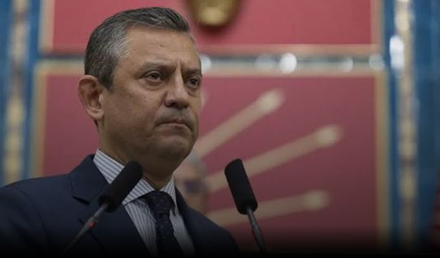 Özgür Özel: “Yıllarca bebek katili dediğiniz kişiye kurucu önder diyorsunuz”