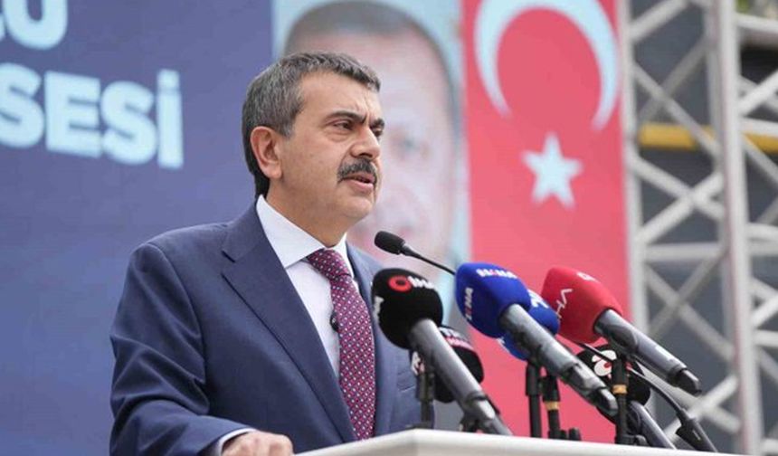 Bakan Tekin'den kritik açıklama: Okullardaki ara tatil kalkıyor mu?