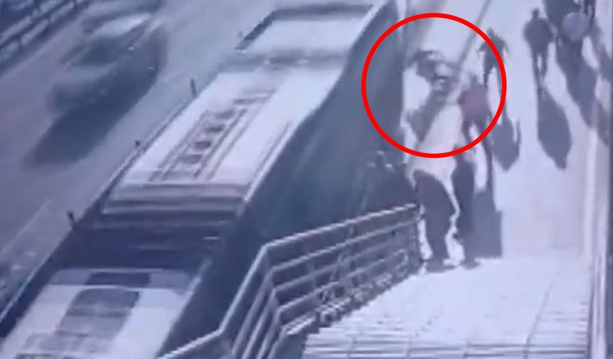 İstanbul’da Metrobüs Yolunda Faciâ: Tekerlekli Sandalyeli Vatandaş Hayatını Kaybetti