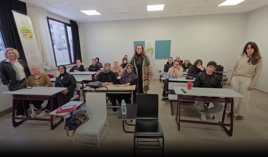 Küçükçekmece’de Kadınlara Yönelik Hijyen Eğitimi Başladı
