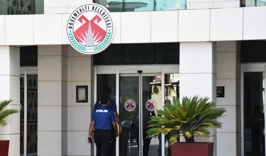 Antalya'da Bir CHP'li İlçe Belediyesine Operasyon