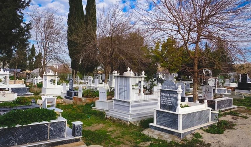 Mezarlıklarda torbacılık yapanlara teknolojik önlem