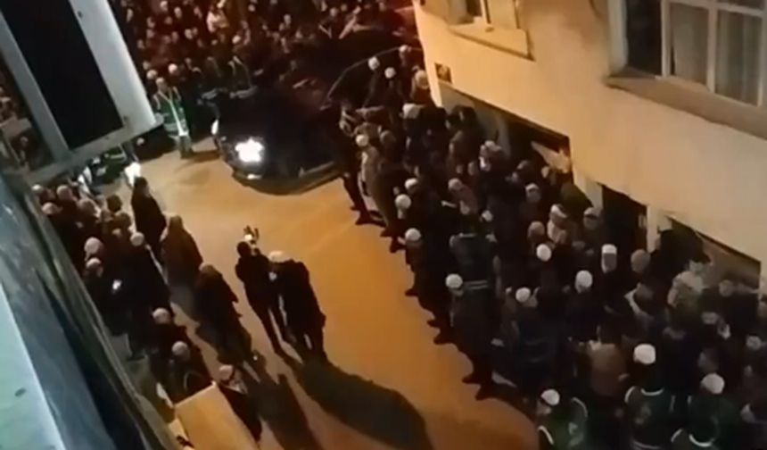 Sosyal Medyada Skandal Paylaşım: "İzmir’de Laiklik Dönemi Bitmiştir"