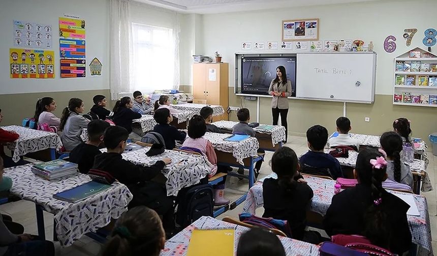 Deprem Bölgesinde 6 Şubat’ta Eğitime Ara: 6 İlde Okullar Tatil Edildi