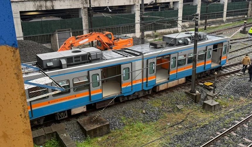 Esenler’de Metro Raydan Çıktı: Yolcular Tünelde Tahliye Edildi!