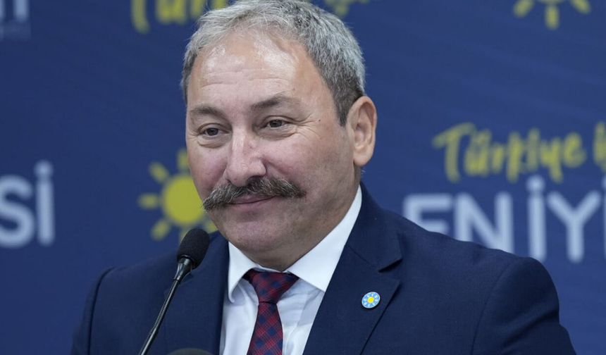 İYİ Parti'de Şok İstifa: Mehmet Tolga Akalın "Şantaj" Çıkışıyla Partisinden Ayrıldı