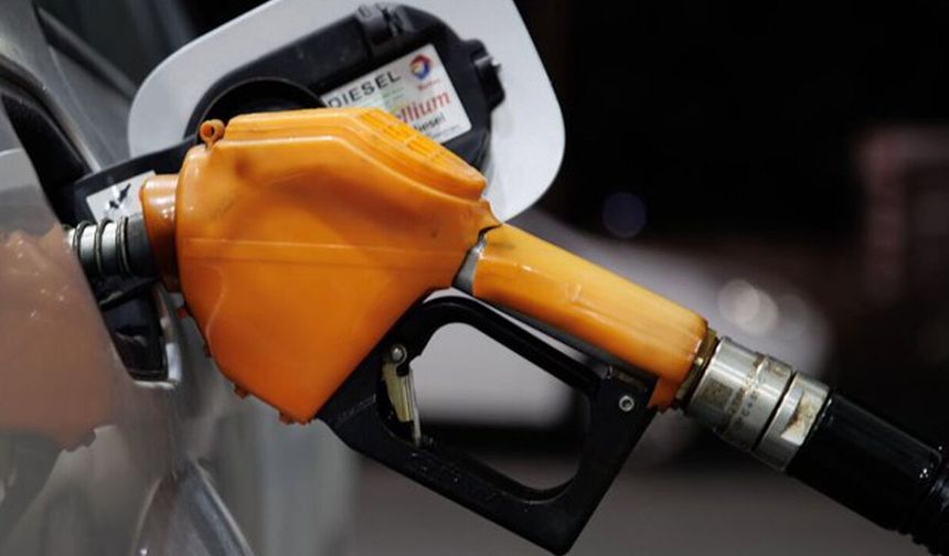 Akaryakıta zam geldi; Bakan Şimşek'ten kritik açıklamalar