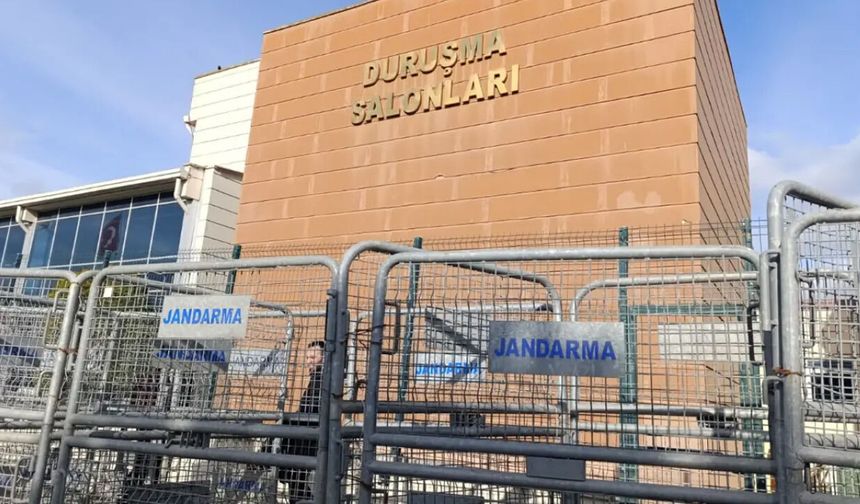 İBB Davasında 'İzleyici' Krizi: Dev Duruşma Başlamadan Ertelendi!