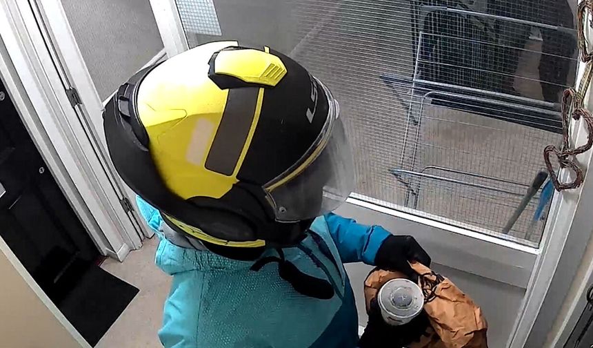 Londra’da Türk Aileye Kurye Kılığında Tuzak: Maskeli Saldırganlar Dehşet Saçtı!