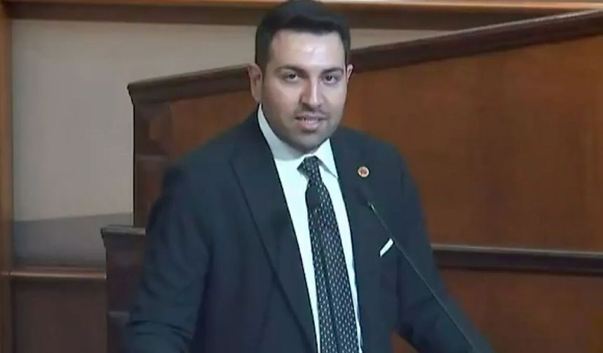 Göreve İade Edilen Rıza Can Özdemir: "Siz Yarın Bizim Yüzümüze Nasıl Bakacaksınız?"