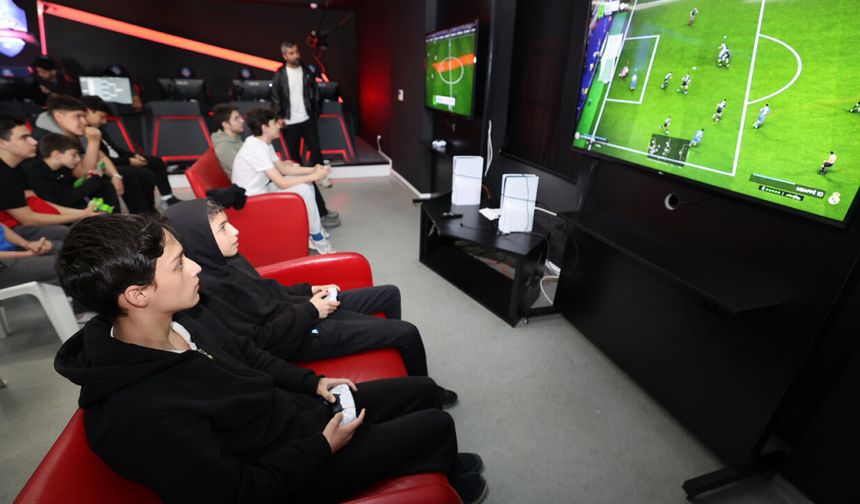 Küçükçekmece’de 23 Nisan’a Özel FC26 Playstation Turnuvası