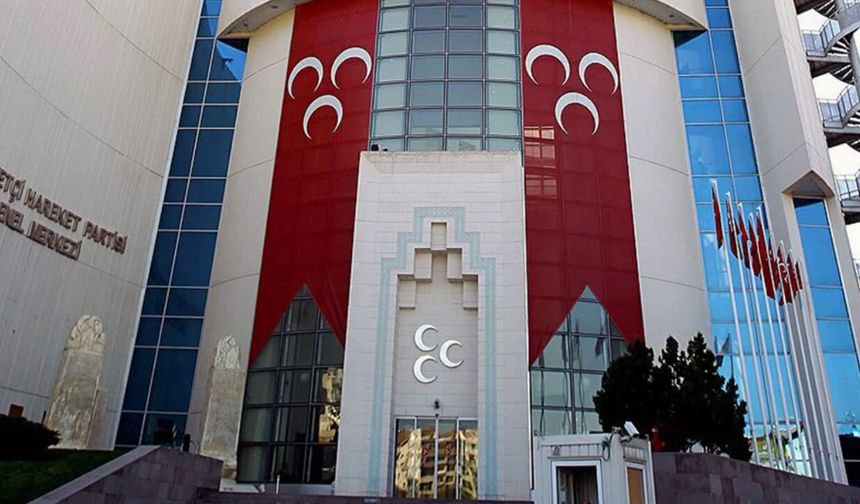 MHP’de İstanbul Depremi: Bahçeli Talimat Verdi, Tüm Teşkilatlar Feshedildi!
