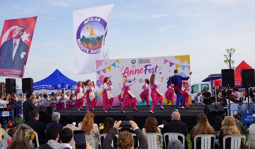 Avcılar’da Dopdolu Anneler Günü