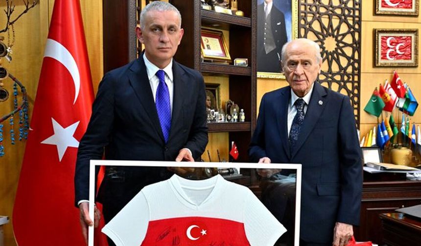 Spor ve Siyaset Kulislerine Bomba Gibi Düşen İddia: Bahçeli'den TFF'ye "Küme Düşme Kaldırılsın" Talebi!