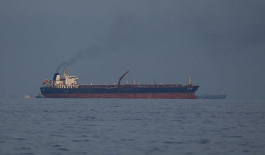 Hürmüz Boğazı’nda Kör Düğüm: İran Kendi "Gölge Filosuna" Bağlı Ocean Koi Tankerine El Koydu!