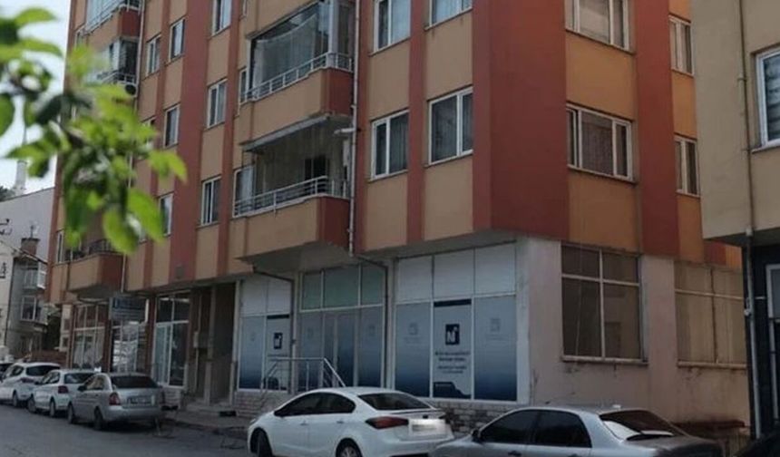 Kastamonu'da Üniversiteli Genç Kız Hocasından Kaçmak İçin Balkondan Atladı