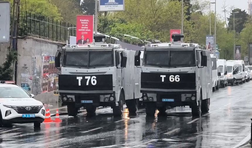 Taksim'e Yürümek İsteyen HKP Üyelerine Gözaltı: Yollar TOMA'larla Kapatıldı!