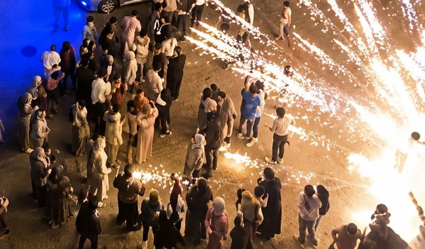 İzmir’de Nişan Eğlencesi Kabusa Dönüyordu: Havai Fişek Davetlilerin Üzerine Patladı!