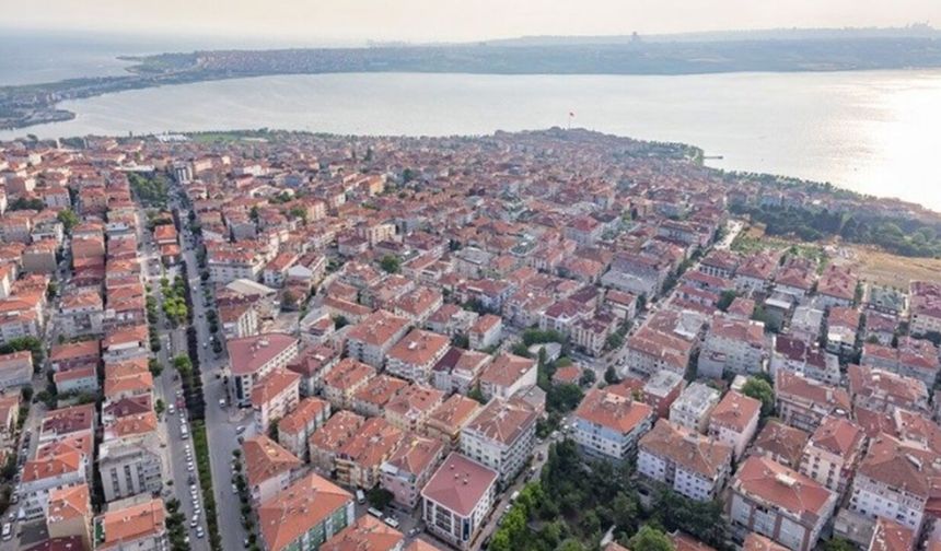 Küçükçekmece Muhtarlarından İmar Planına Ortak İsyan: "Bize Yeni Bina Değil, Afet Toplanma Alanı Lazım!"