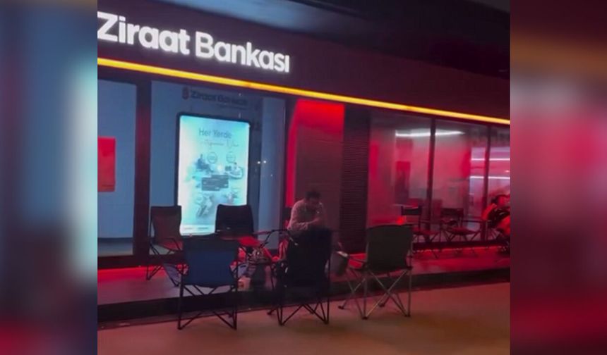 Kurasız TOKİ Kampanyasında Banka Önünde "Kamp Sandalyeli" Gece Nöbeti!