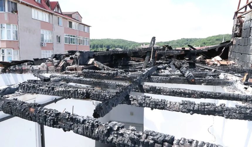 Sarıyer’de Çatı Yangınının Ardından 2 Aylık Çile: "Sözler Tutulmadı, Her Yağmurda Evimizi Su Basıyor"