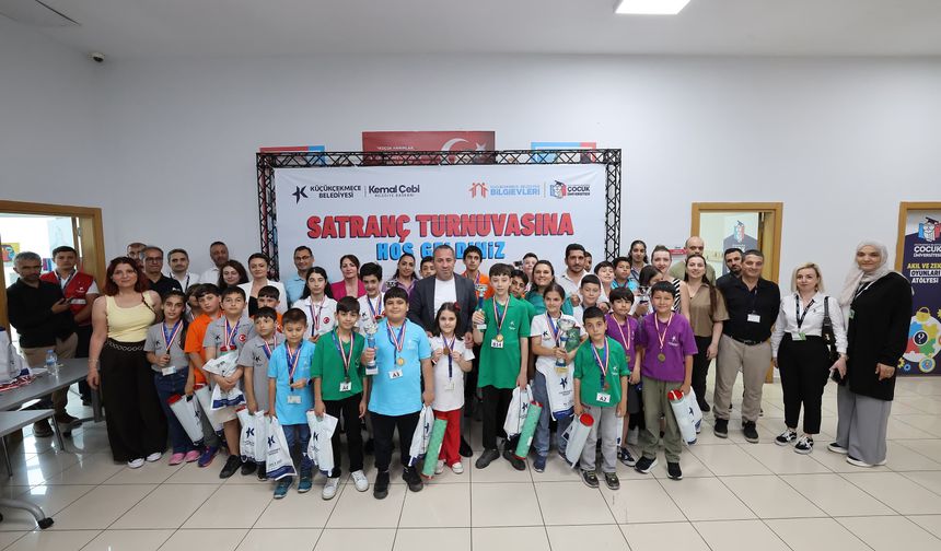 KÜÇÜKÇEKMECE’DE SATRANÇ HEYECANI