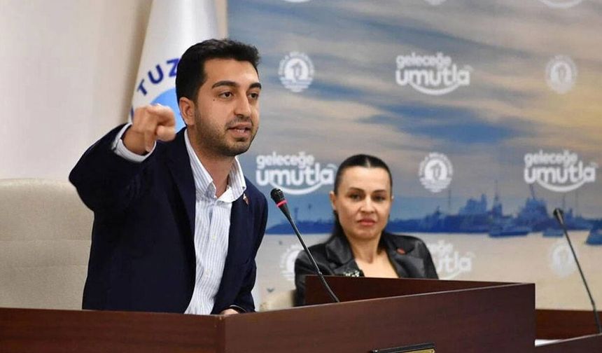 Tuzla Belediye Başkanı Eren Ali Bingöl İBB’yi Topa Tuttu; "AK Parti'ye mi Geçiyor?" Soruları Akla Geldi