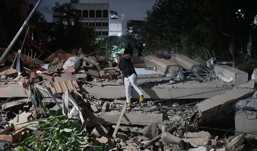 Venezuela’da 1 Dakika Arayla İki Dev Deprem: 7.2 ve 7.5 ile Sallandılar! Trump'tan "Kahredici Can Kaybı" Açıklaması