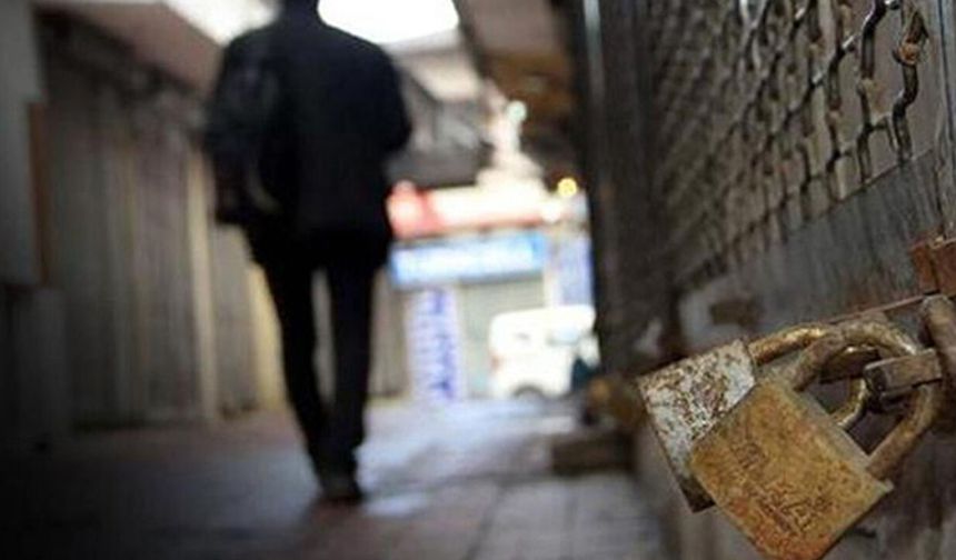 Alarm Zilleri: Fabrikalar Üretimi Yurt Dışına Kaydırdı, Bakkallar Kepenk İndirdi!