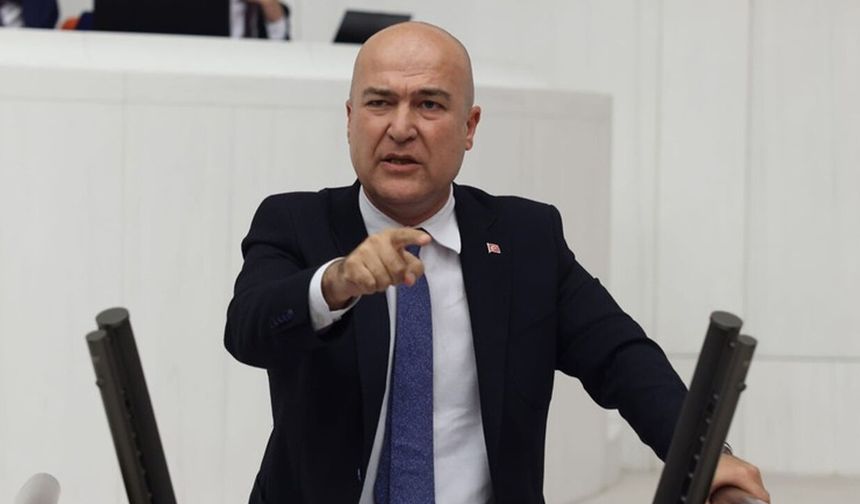 CHP'de Tarihi Kopuş: Özgür Özel'in Ardından İlk İstifa Geldi!