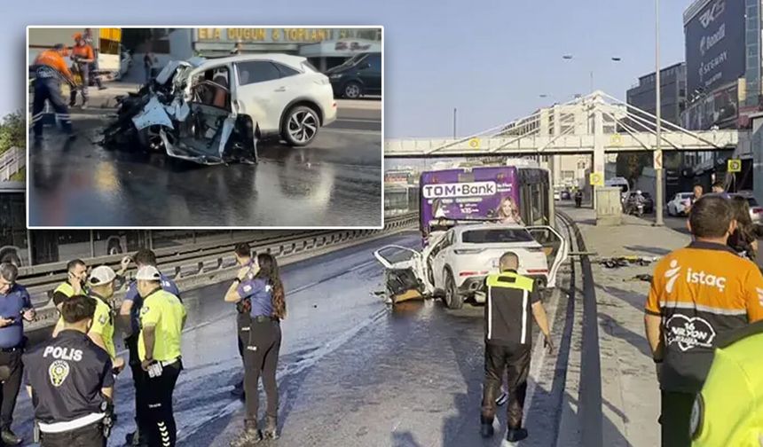 Küçükçekmece D-100 Karayolu'nda Katliam Gibi Kaza: İETT Otobüsüne Çarpan Otomobildeki 3 Kişi Hayatını Kaybetti