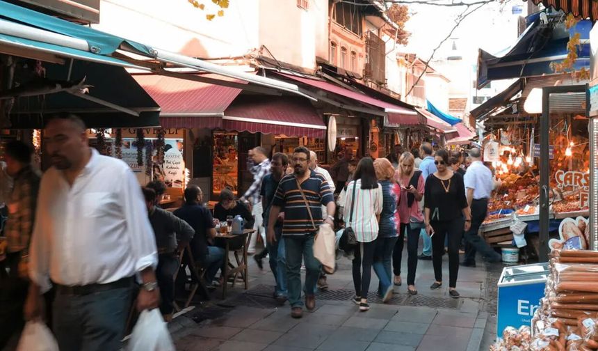 Mutfaktaki Yangın Büyüyor: Yoksulluk Sınırı 117 Bin Lirayı Aştı